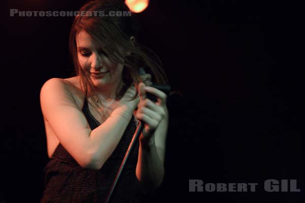 SHEEDUZ - 2006-01-15 - PARIS - La Maroquinerie - 